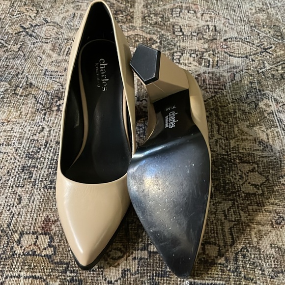 CHARLES DAVID PUMPS - Picture 3 of 5